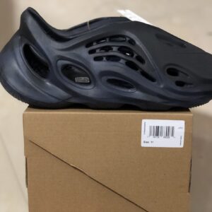 adidas Yeezy Foam RNNR "Onyx"