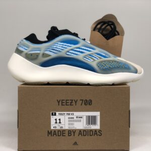 Adidas Yeezy 700 V3 "Arzareth" Sneakers