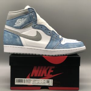 Air Jordan 1 Retro High OG "Hyper Royal" Sneakers