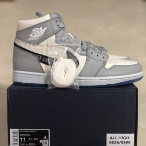 Air Jordan 1 High OG x Dior Sneakers