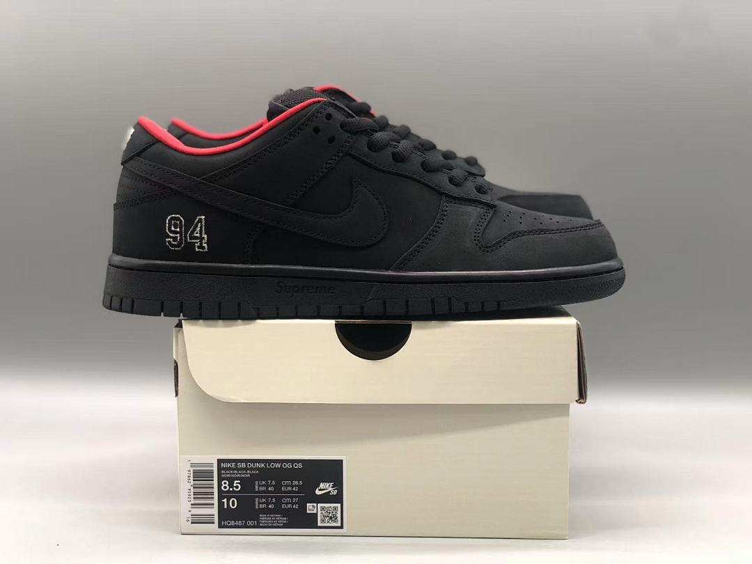 Supreme × Nike SB Dunk Low Black‑Red Classic Skate Shoes