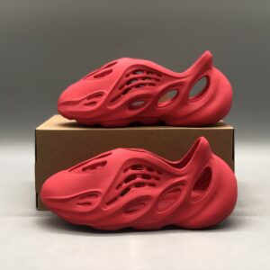 Adidas Yeezy Foam Runner Vermilion Red Integrated Hollow Foam Sandals