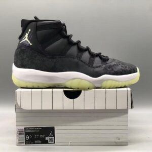 Air Jordan 11 "Sneaker School" Halloween Luminous Black