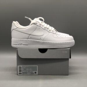 Nike Air Force 1 '07 Triple White Classic Leather Casual Sneakers